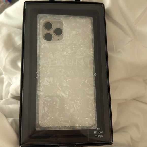 White Pearl SQUARE iPhone Case 11 Pro - Picture 2 of 3